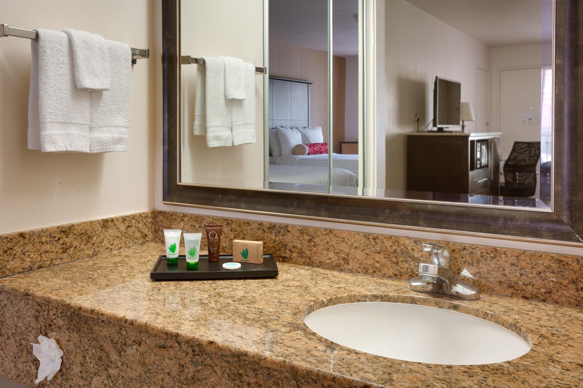 Cortona Inn And Suites Anaheim Resort Esterno foto