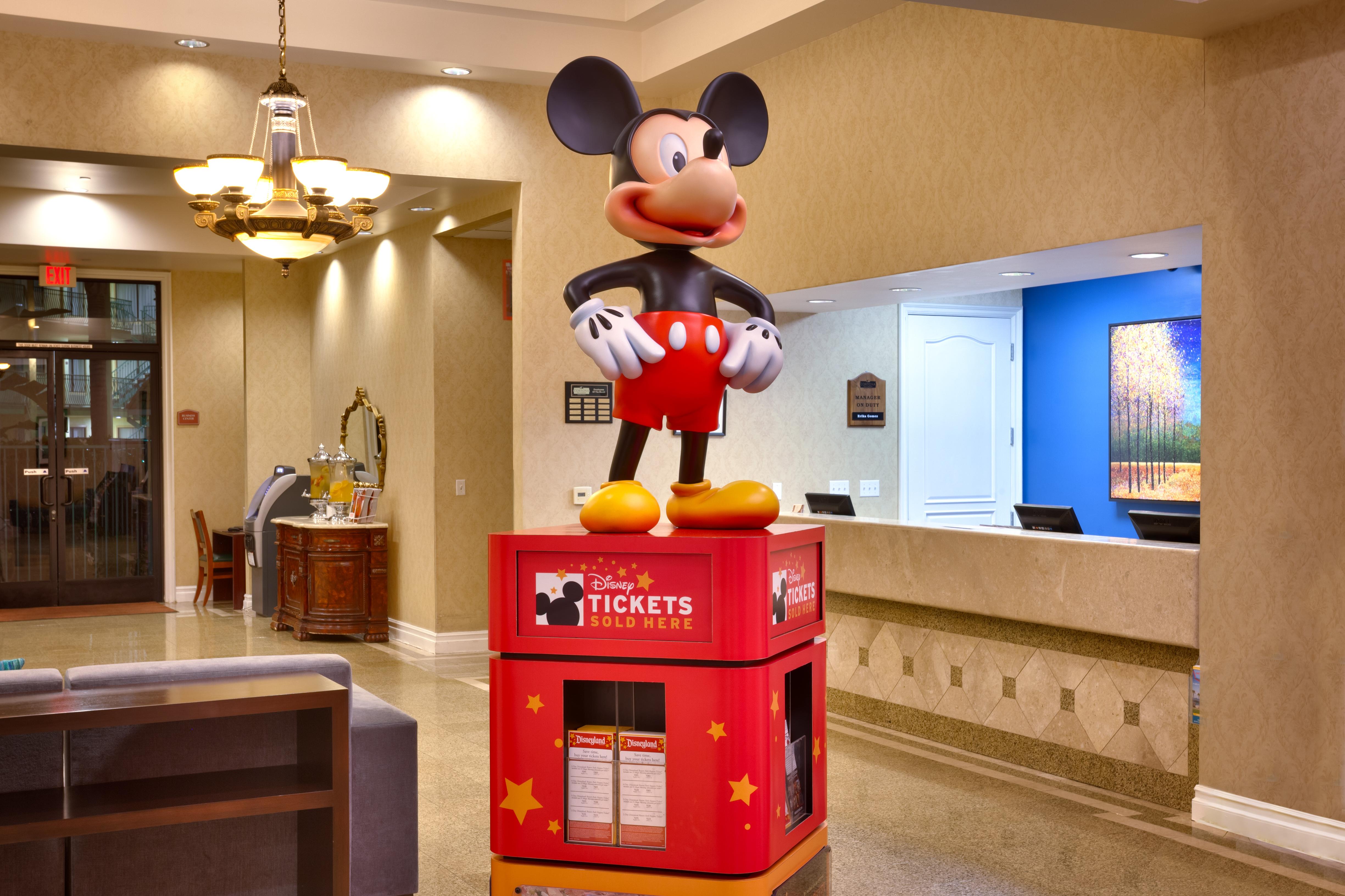 Cortona Inn And Suites Anaheim Resort Esterno foto
