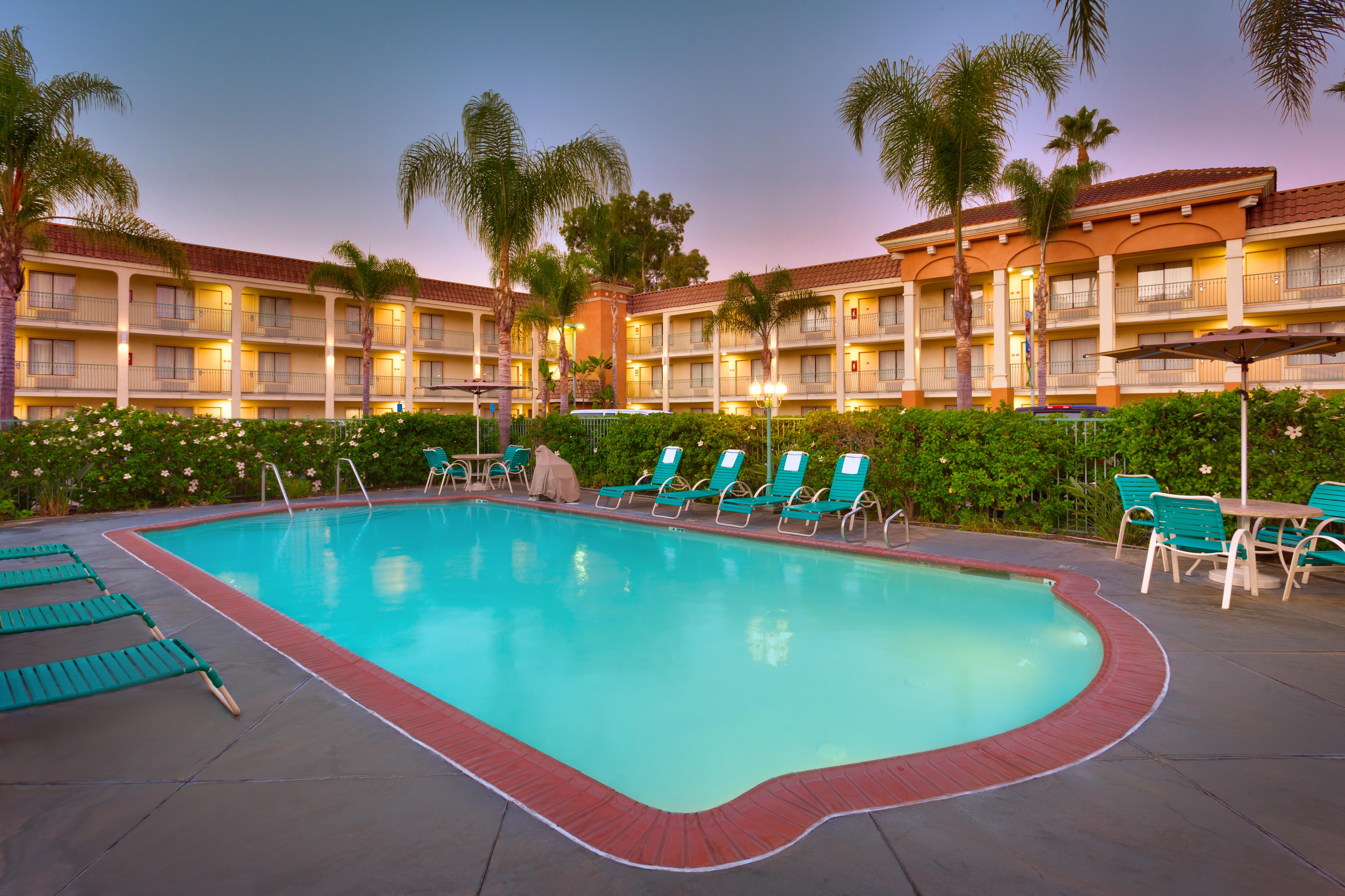 Cortona Inn And Suites Anaheim Resort Esterno foto