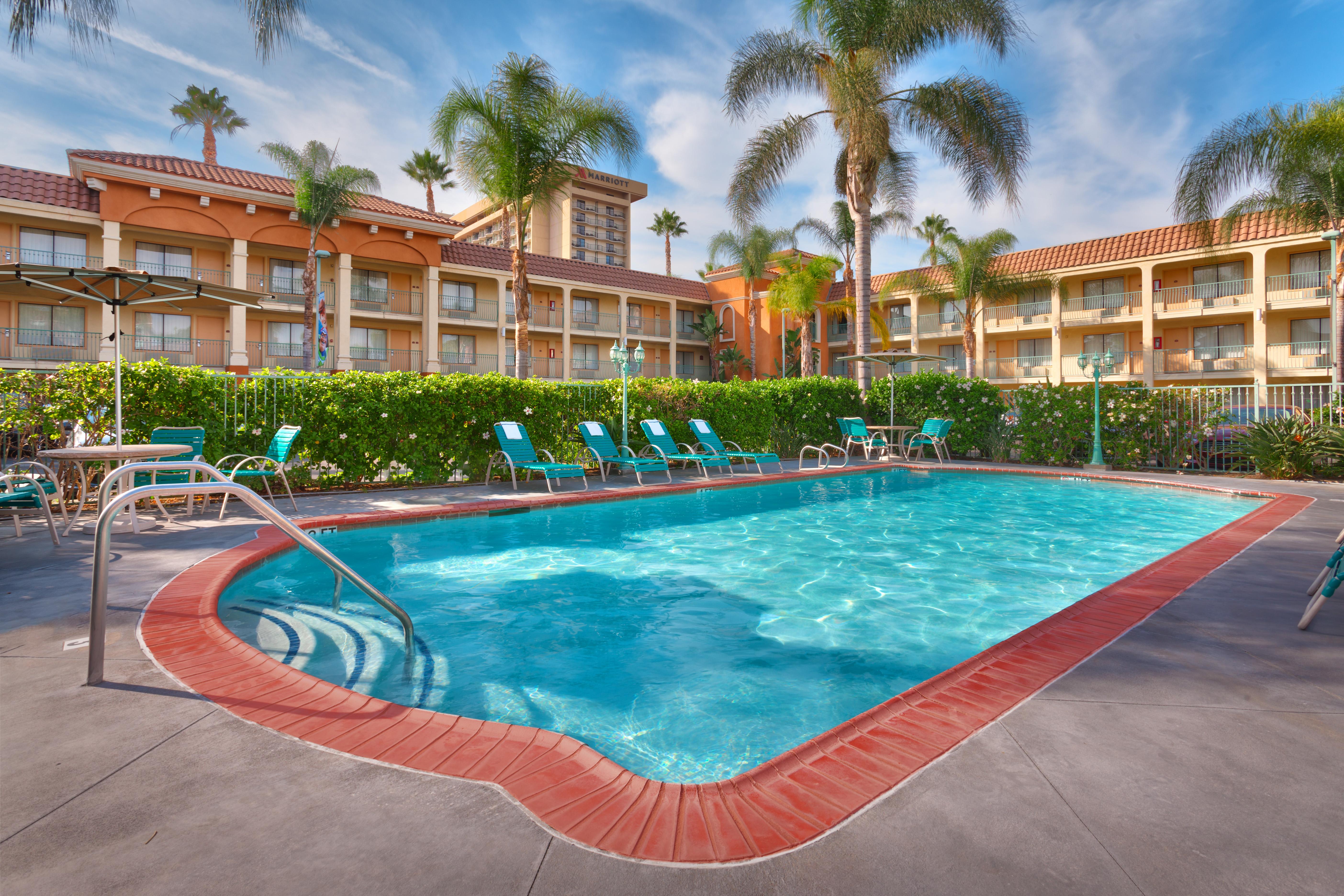 Cortona Inn And Suites Anaheim Resort Esterno foto