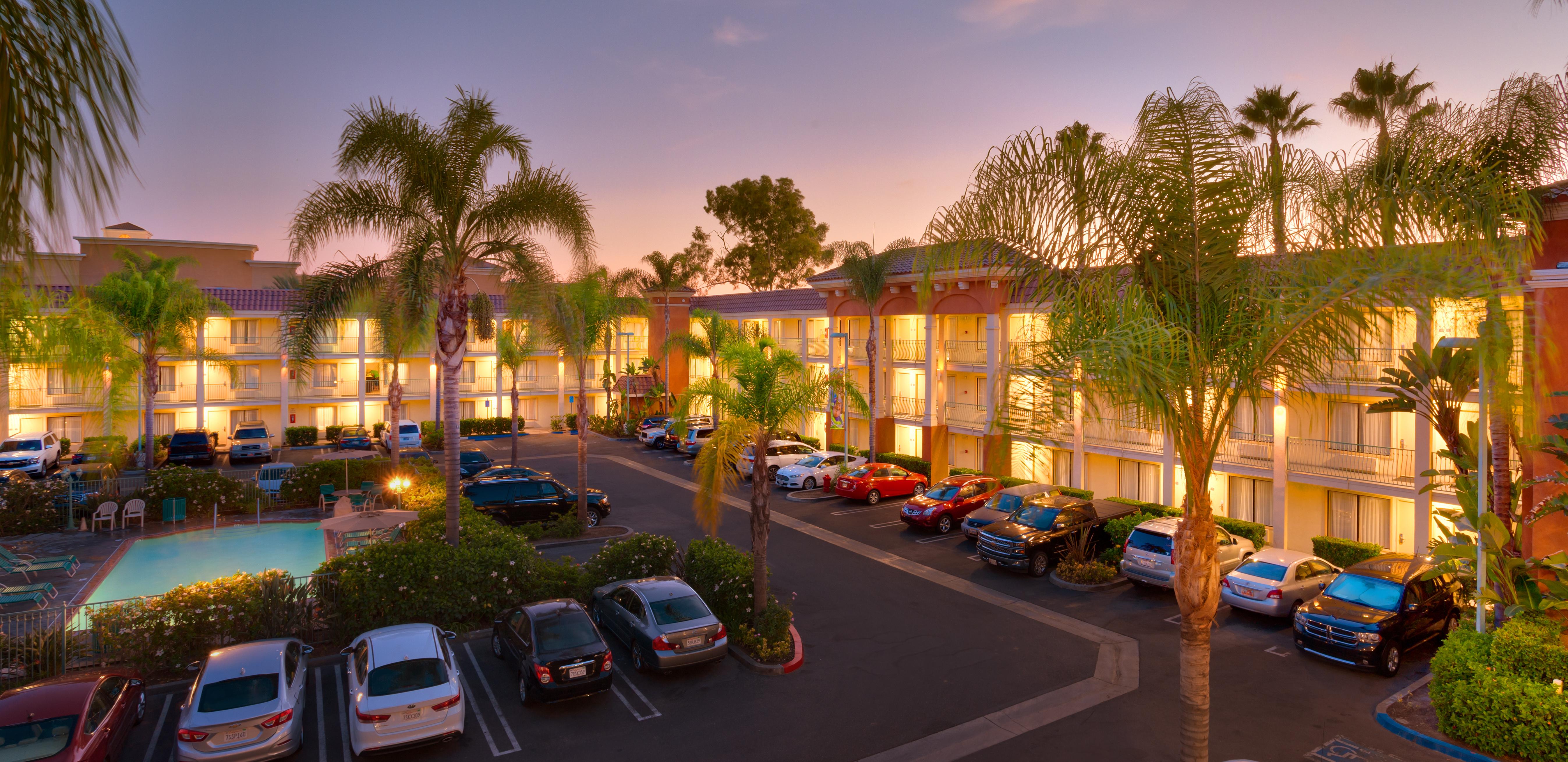 Cortona Inn And Suites Anaheim Resort Esterno foto
