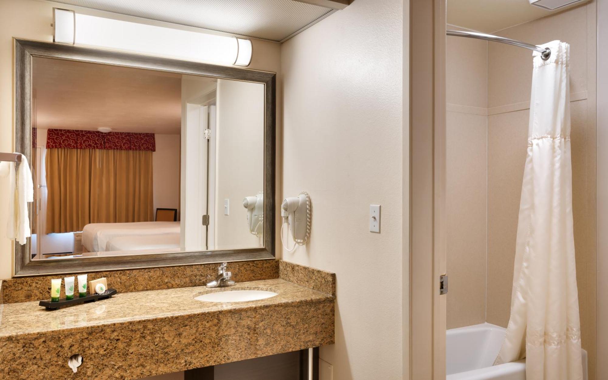Cortona Inn And Suites Anaheim Resort Esterno foto