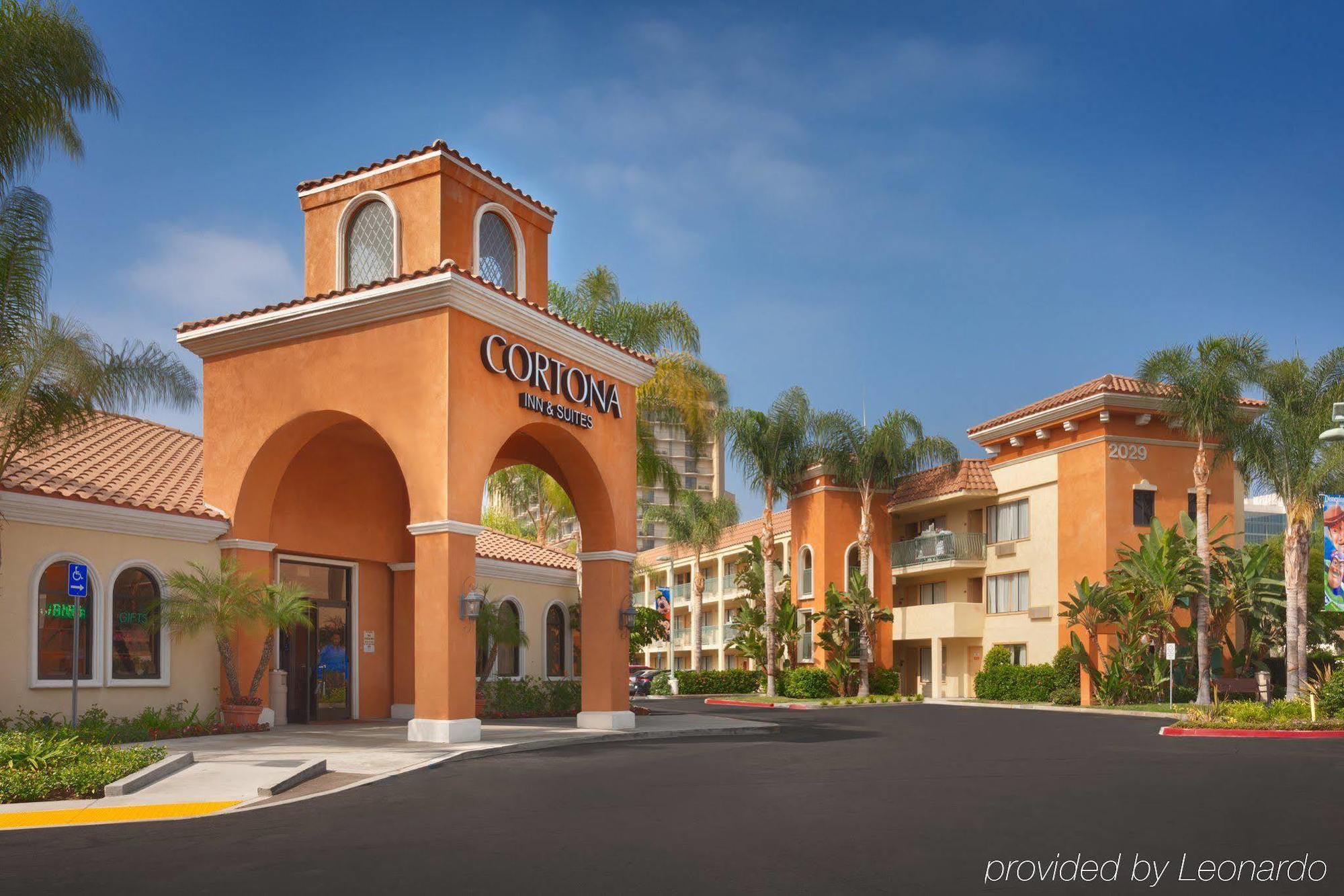 Cortona Inn And Suites Anaheim Resort Esterno foto