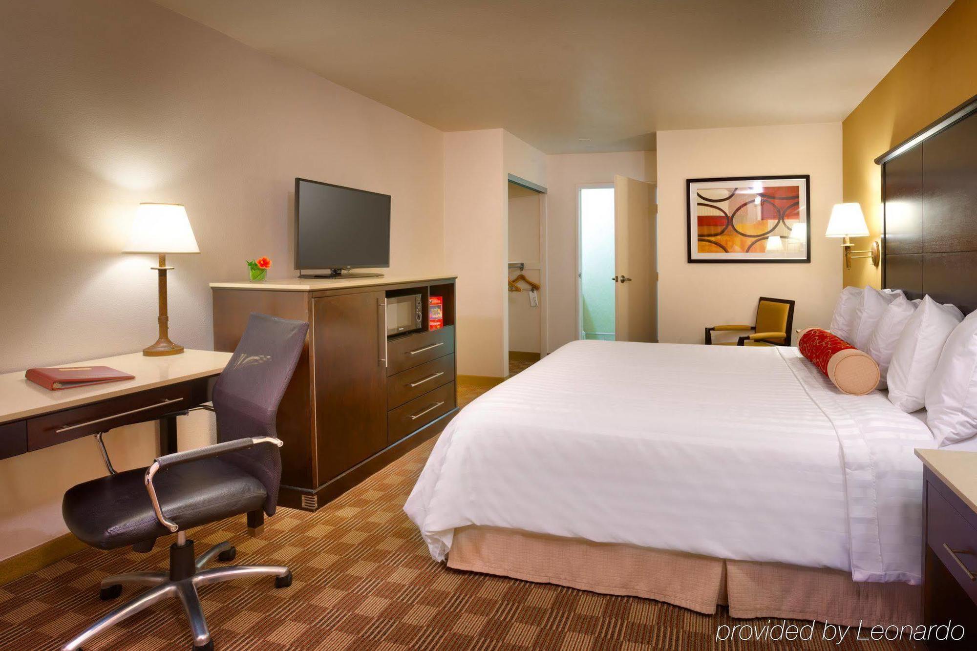 Cortona Inn And Suites Anaheim Resort Esterno foto