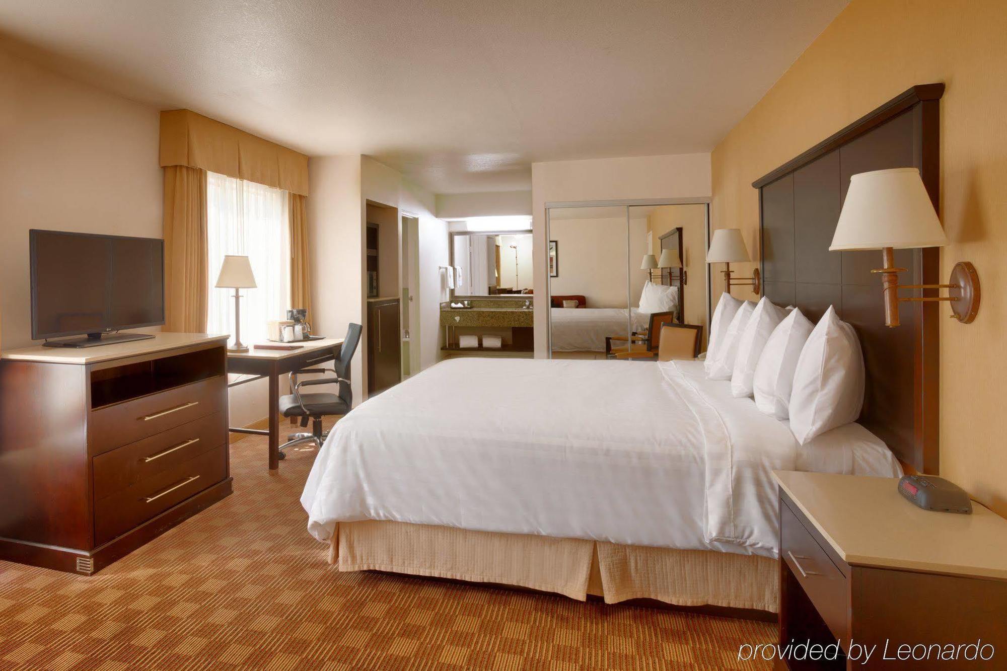 Cortona Inn And Suites Anaheim Resort Esterno foto