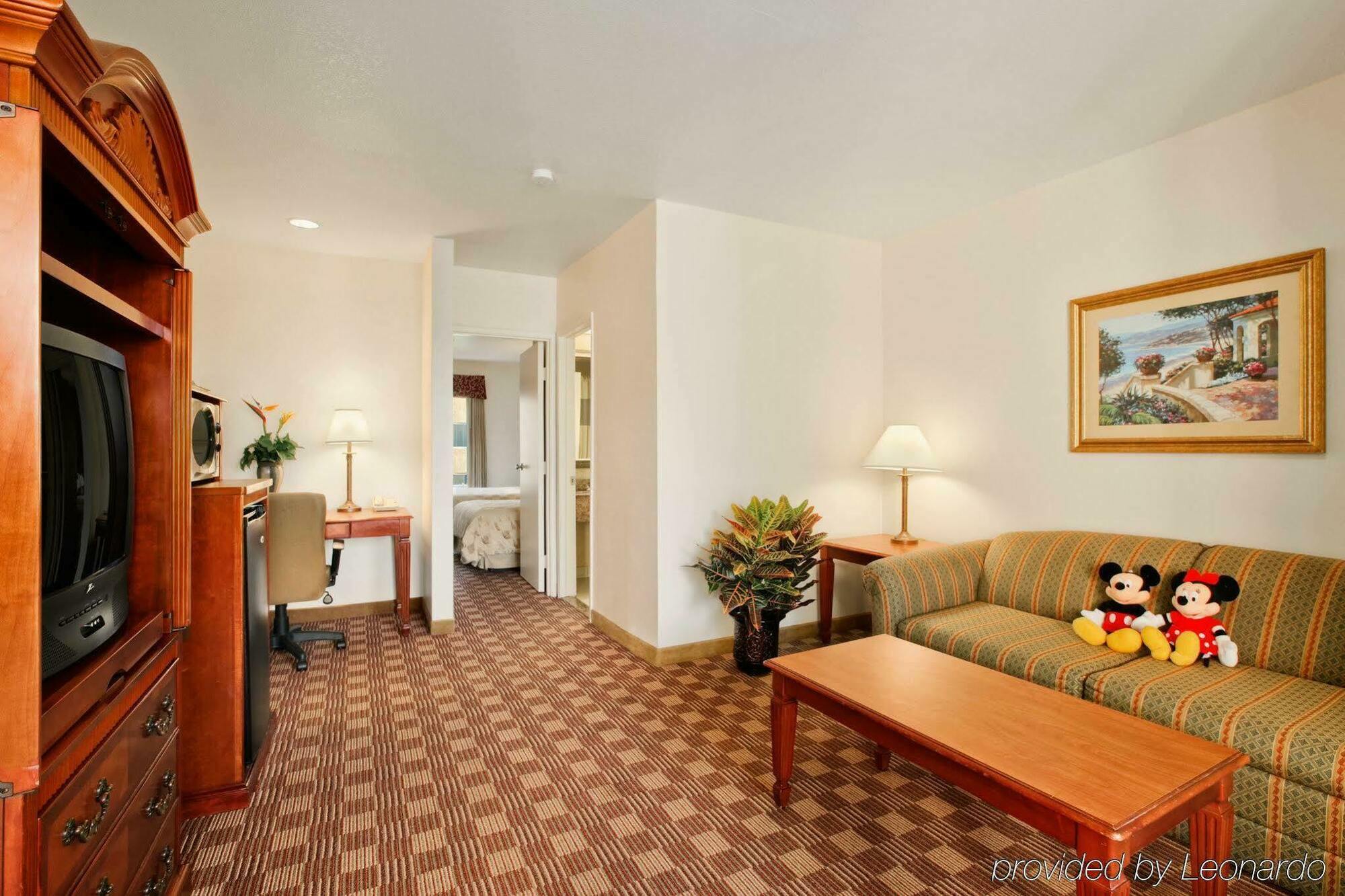 Cortona Inn And Suites Anaheim Resort Esterno foto