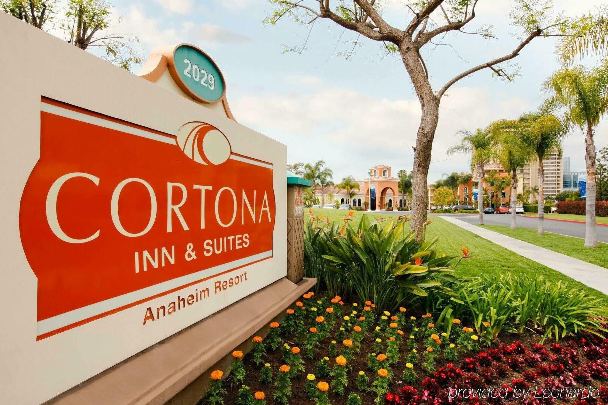 Cortona Inn And Suites Anaheim Resort Esterno foto